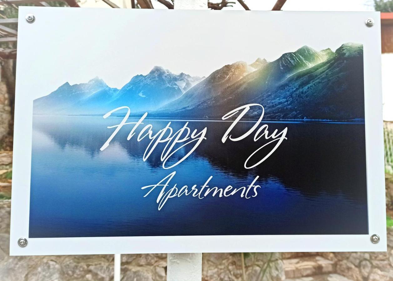 Apartments Happy Day คาร์โลบัก ภายนอก รูปภาพ