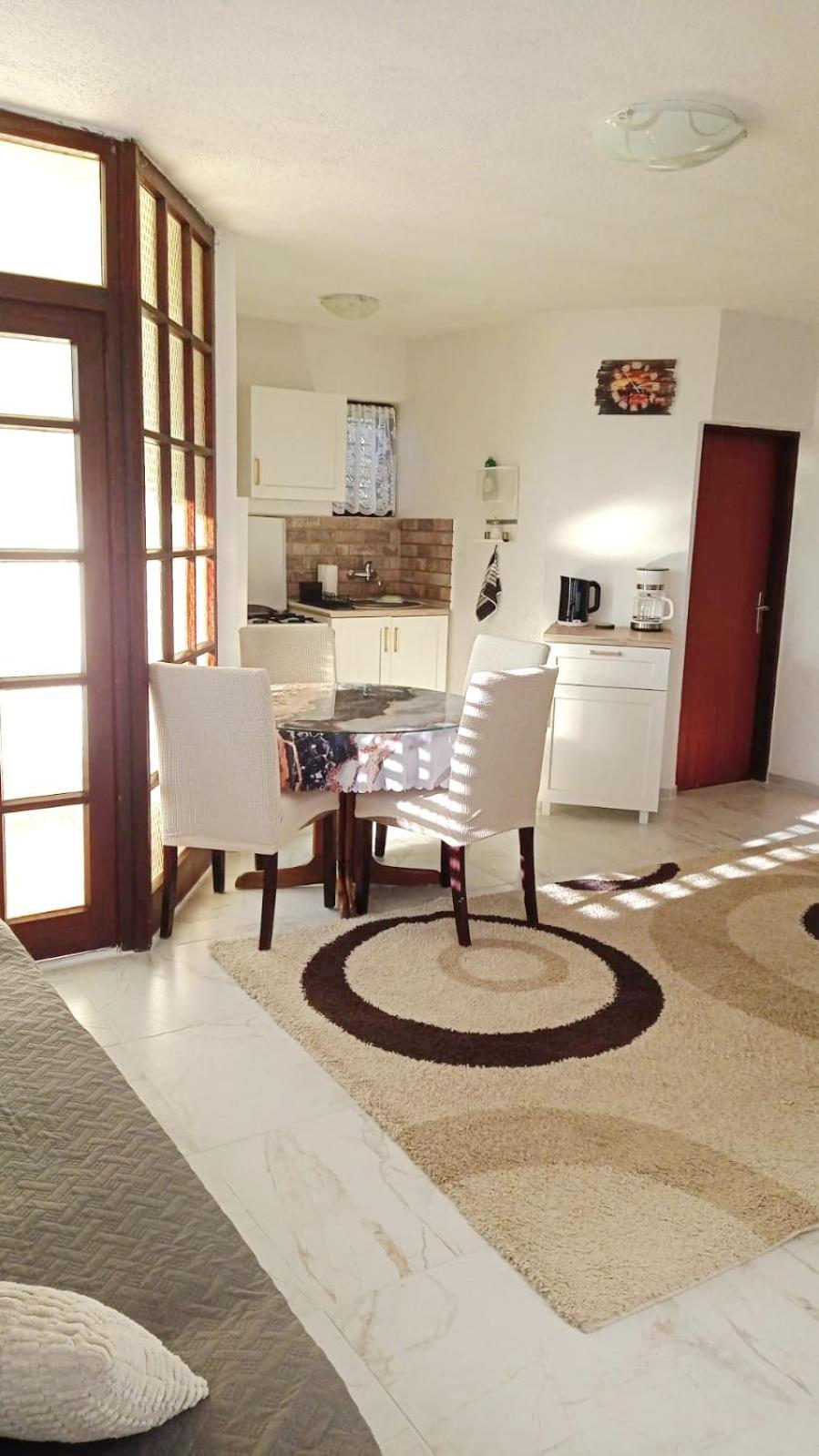 Apartments Happy Day คาร์โลบัก ภายนอก รูปภาพ